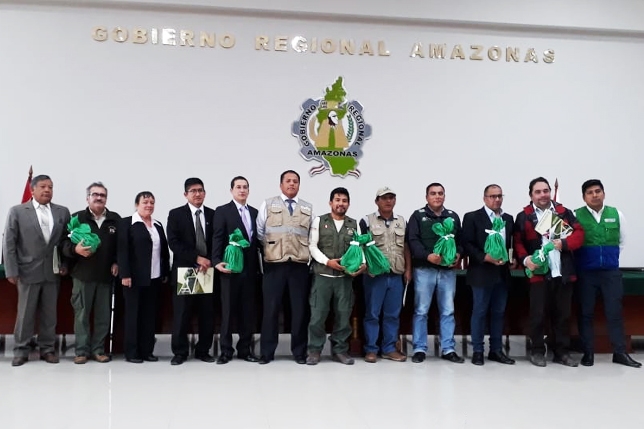 Apeco participa en foro contra la contaminación del aire